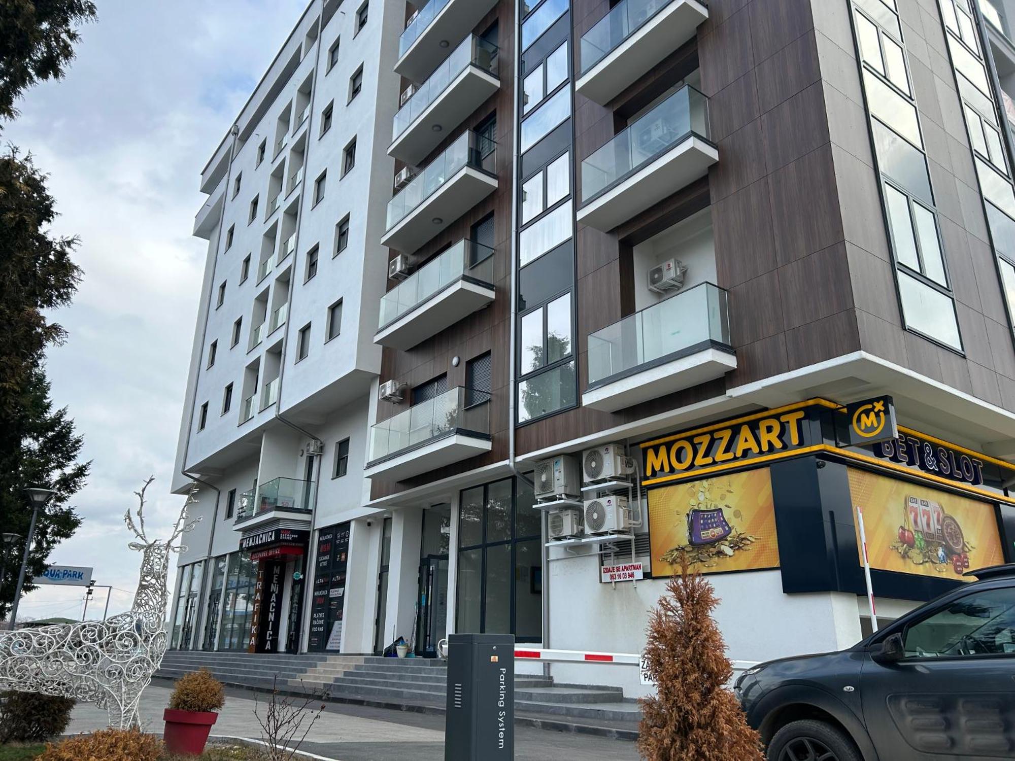 Aparthotel De Lux Nedeljkovic à Jagodina Extérieur photo