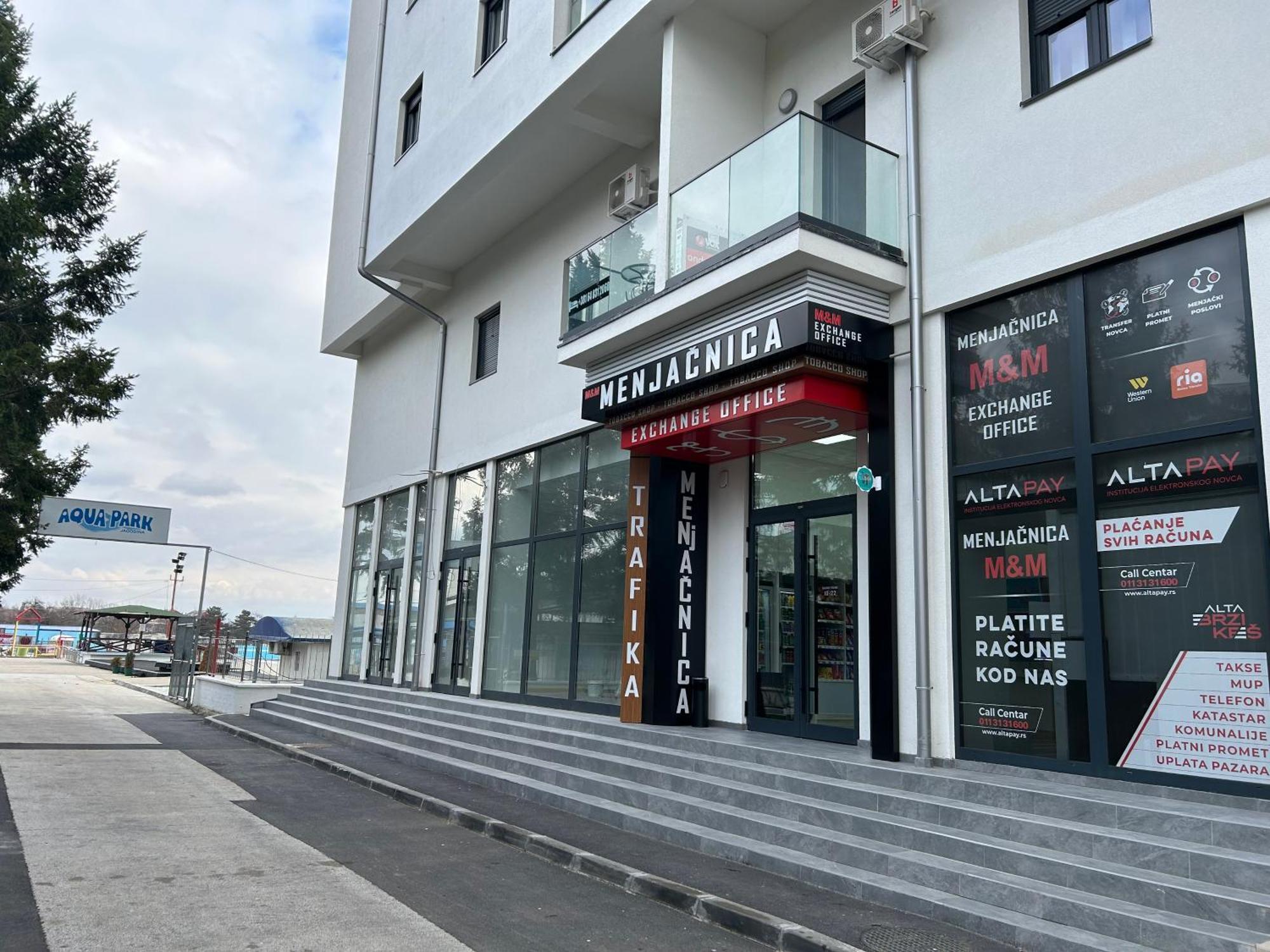 Aparthotel De Lux Nedeljkovic à Jagodina Extérieur photo